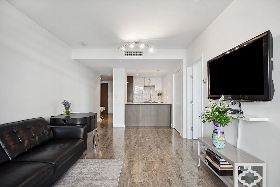 502 110 Switchmen Street Vancouver, BC - 5