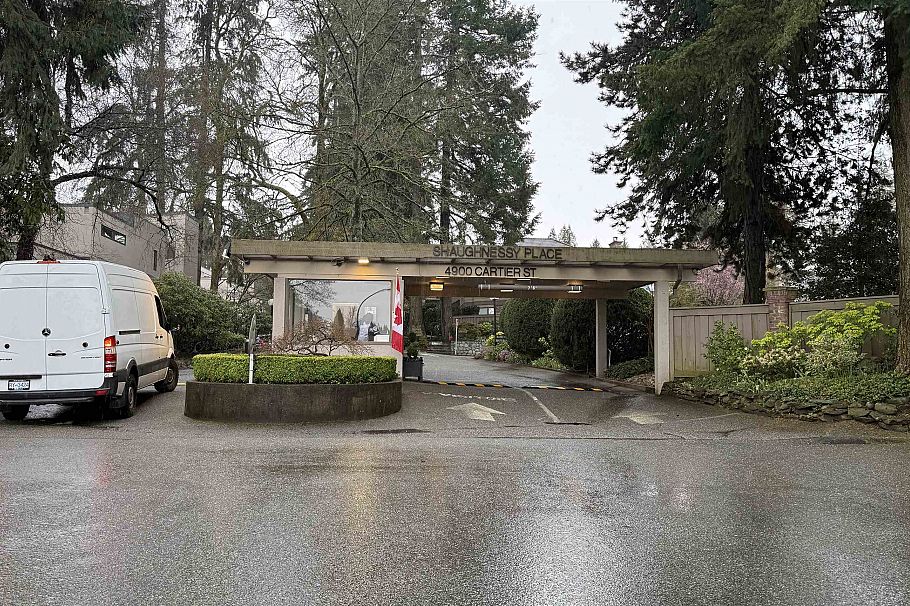 512 4900 Cartier Street Vancouver, BC - 30