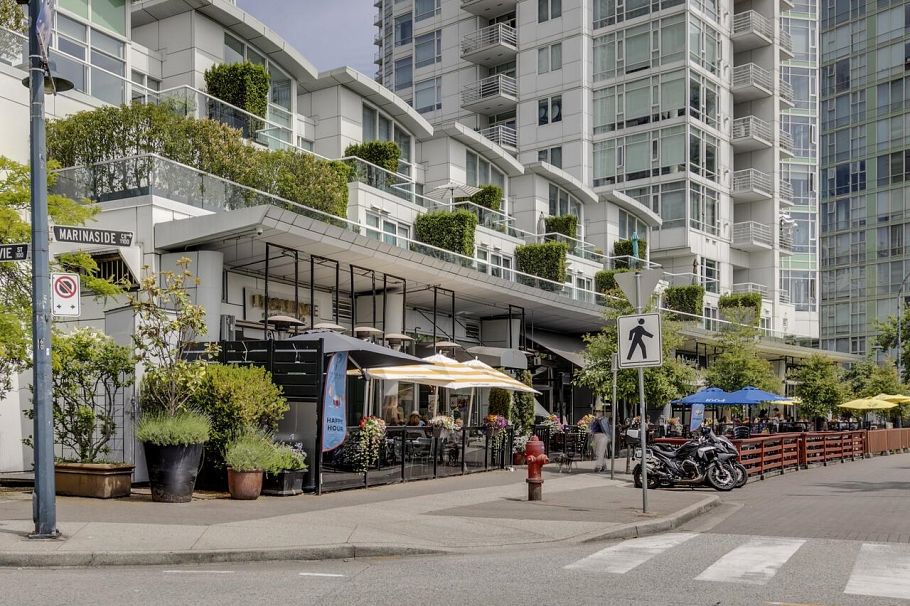 802 1199 Marinaside Crescent Vancouver, BC - 22