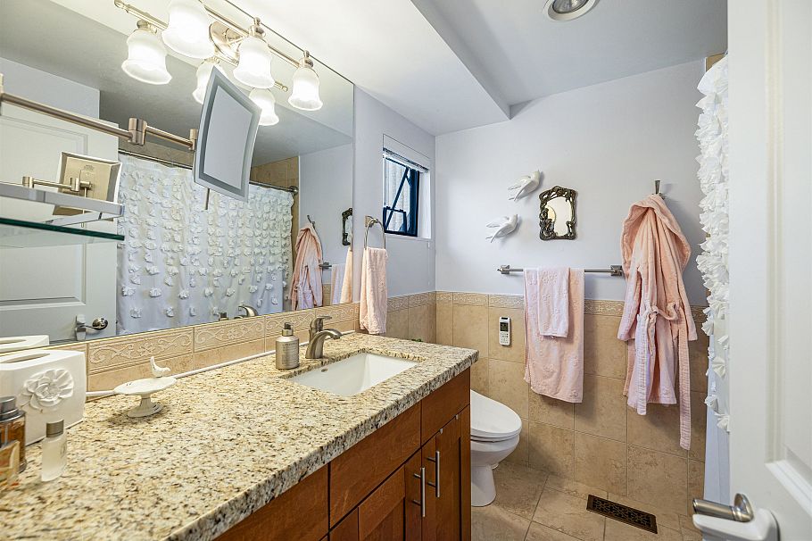 2873 Capilano Road North Vancouver, BC - 24