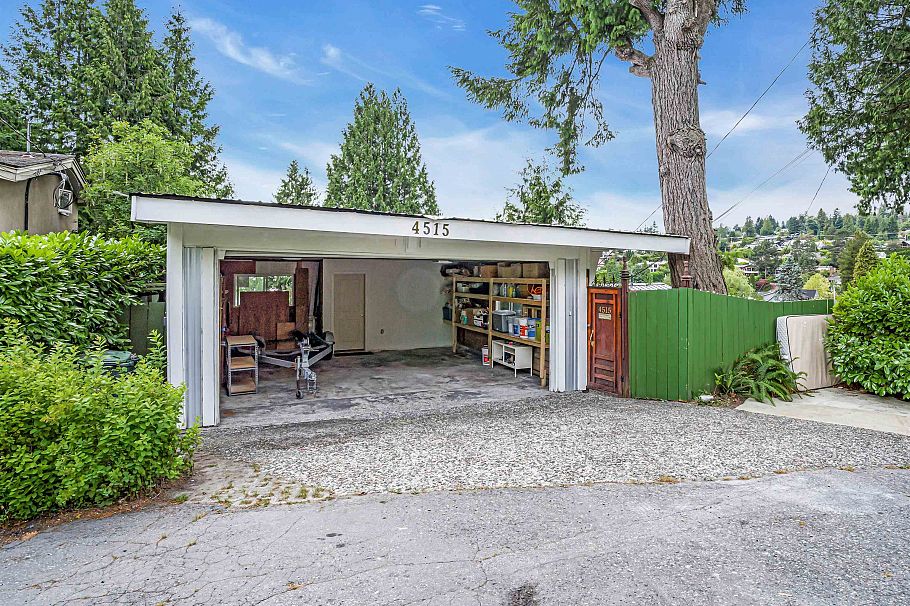 4515 Stonehaven Avenue North Vancouver, BC - 5