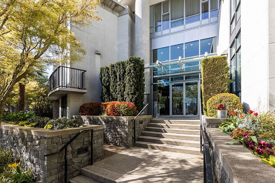 1005 583 Beach Crescent Vancouver, BC - 2