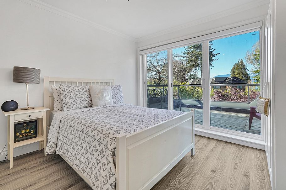 4218 W 10th Avenue Vancouver, BC - 14