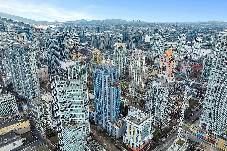 706 1238 Seymour Street Vancouver, BC - 3