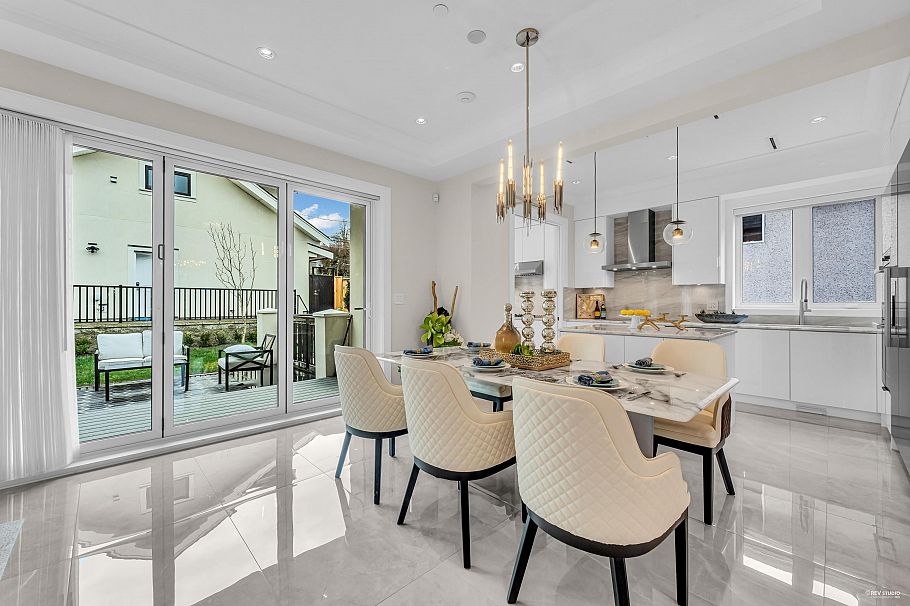 4112 W 11th Avenue Vancouver, BC - 7