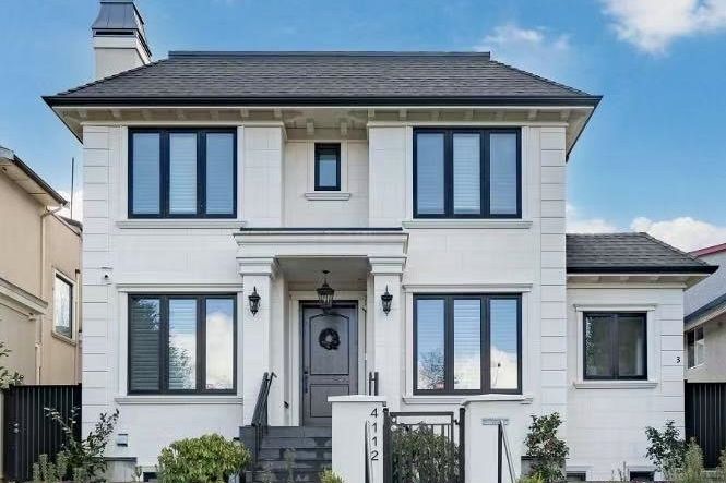 4112 W 11th Avenue Vancouver, BC - 1