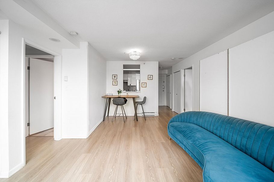 1604 811 Helmcken Street Vancouver, BC - 4