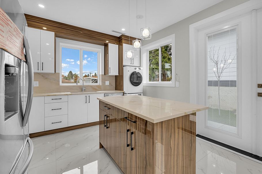 4325 Kamloops Street Vancouver, BC - 8