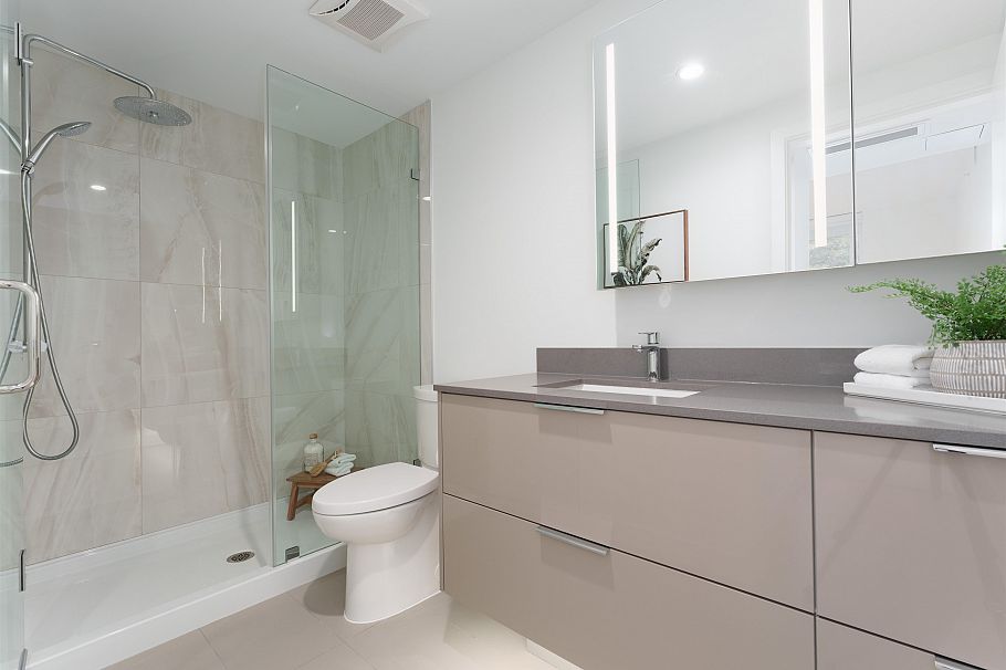 314 1471 Hunter Street North Vancouver, BC - 13