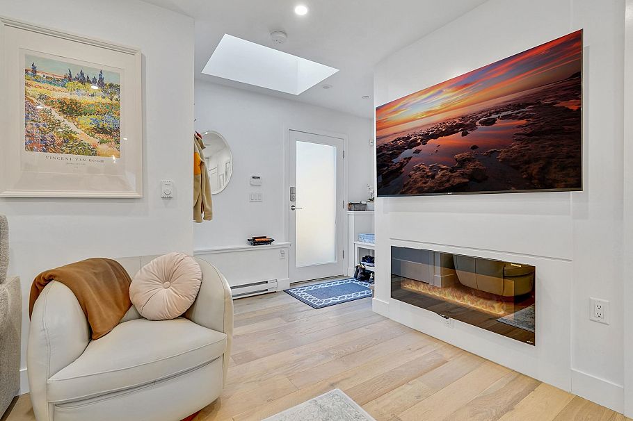 4218 W 10th Avenue Vancouver, BC - 28