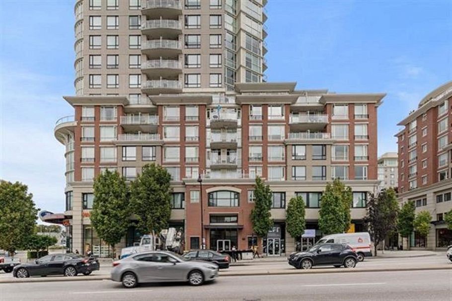 609 4028 Knight Street Vancouver, BC - 35