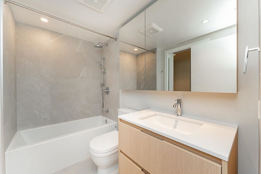 1202 1500 Fern Street North Vancouver, BC - 21