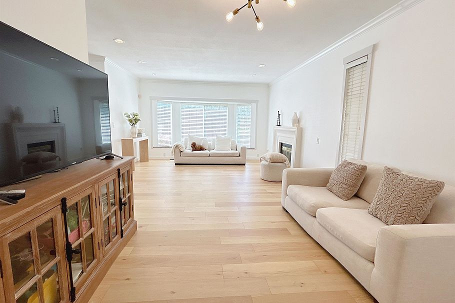 1611 E 57th Avenue Vancouver, BC - 4