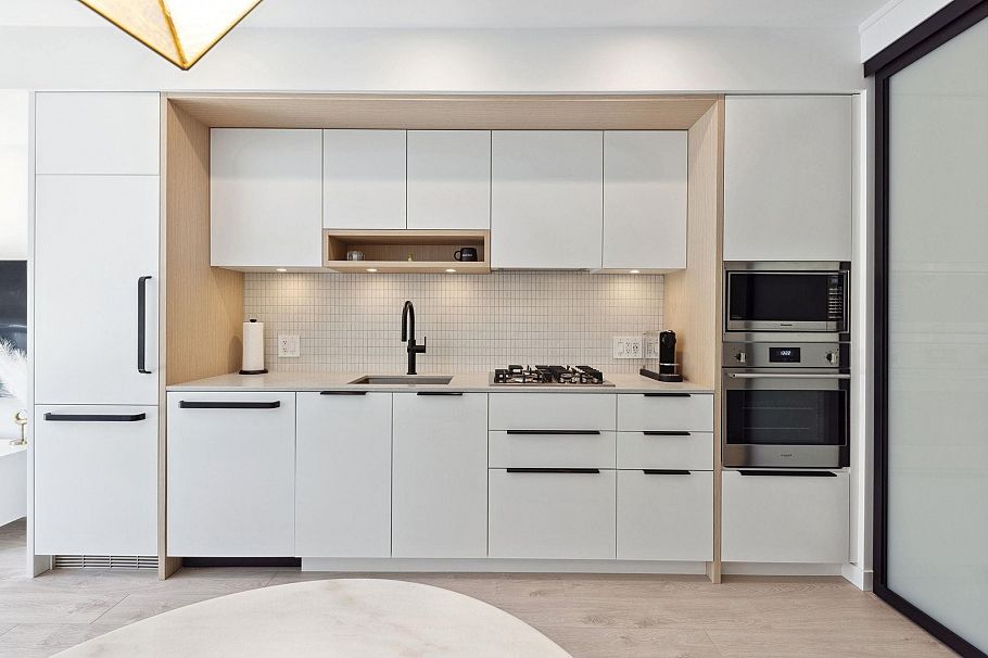 316 2520 Guelph Street Vancouver, BC - 9