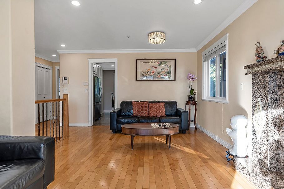 7531 Oak Street Vancouver, BC - 13