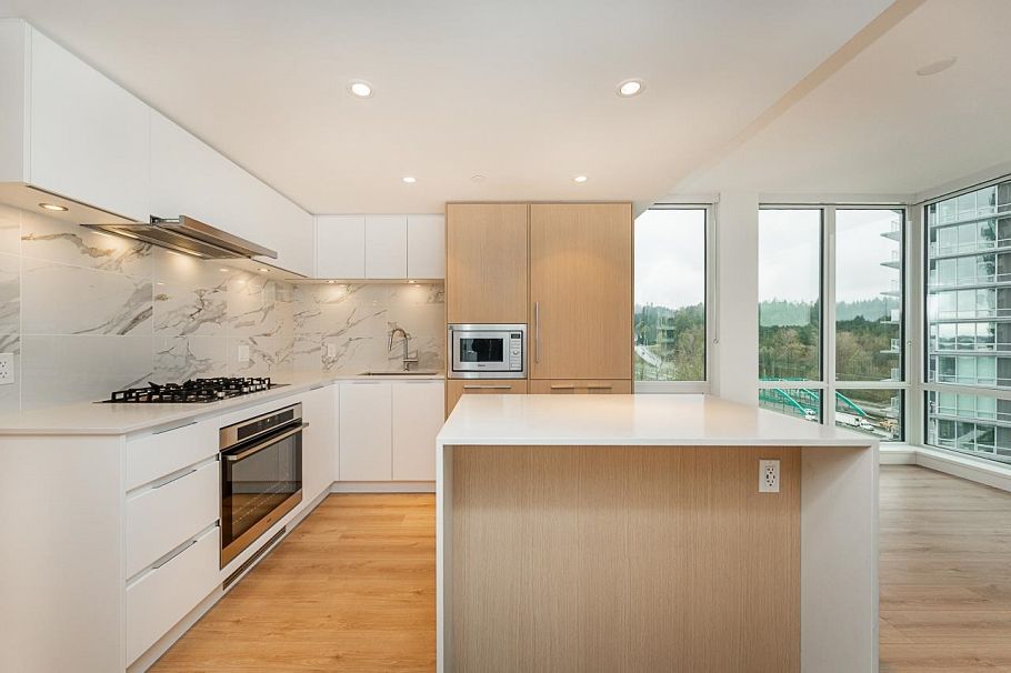 1202 1500 Fern Street North Vancouver, BC - 1