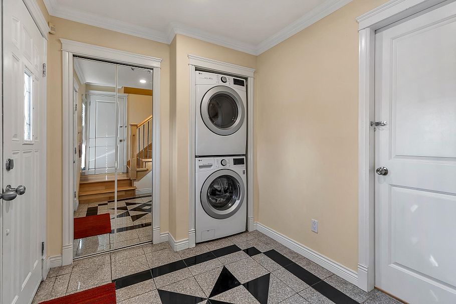 7531 Oak Street Vancouver, BC - 9