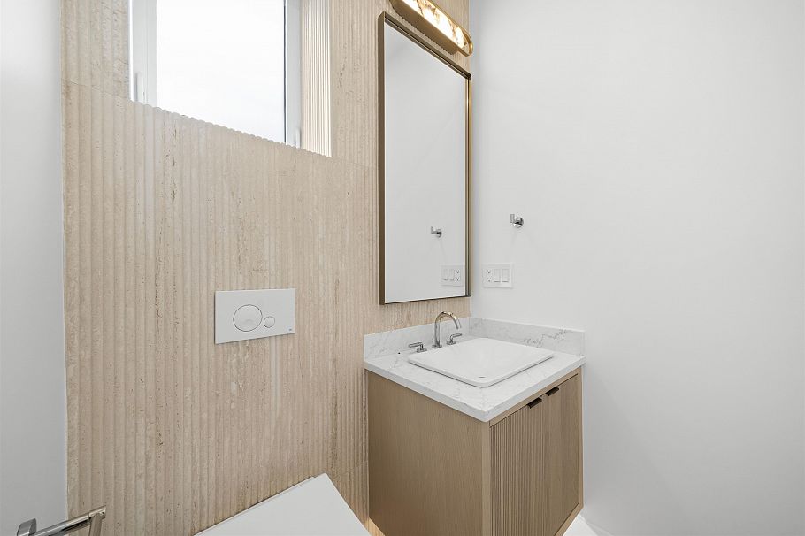 1 6461 E Prince Edward Street Vancouver, BC - 11