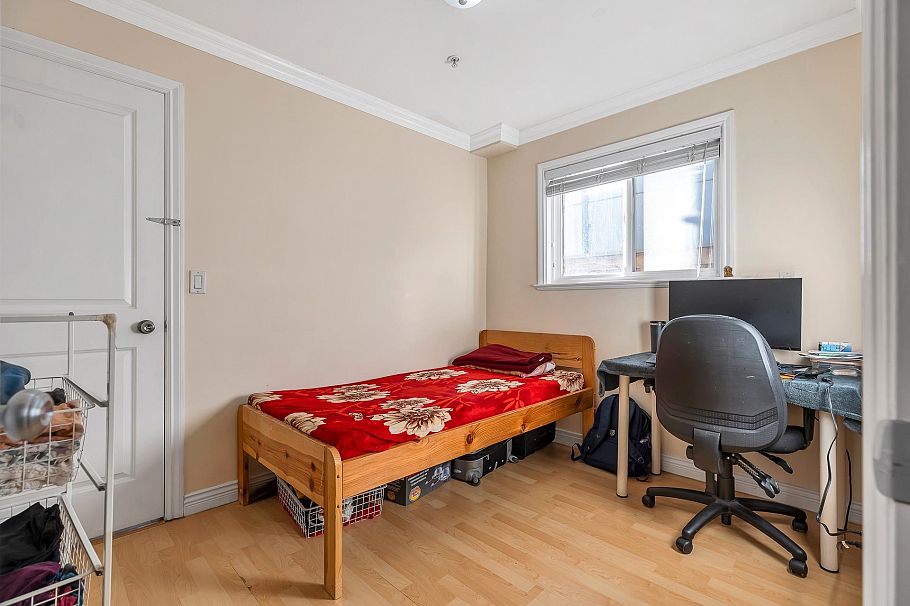 7531 Oak Street Vancouver, BC - 4