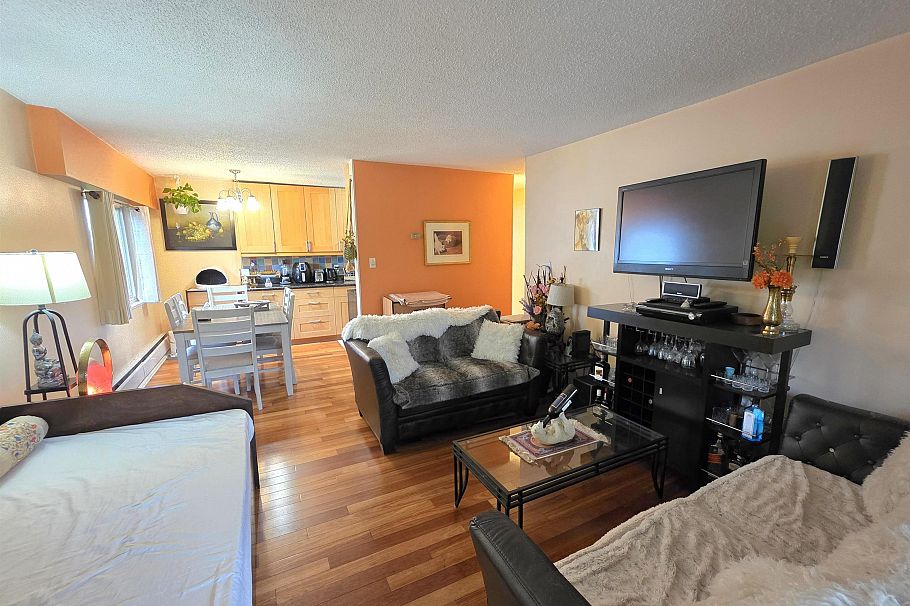 309 225 W 3rd Street North Vancouver, BC - 3