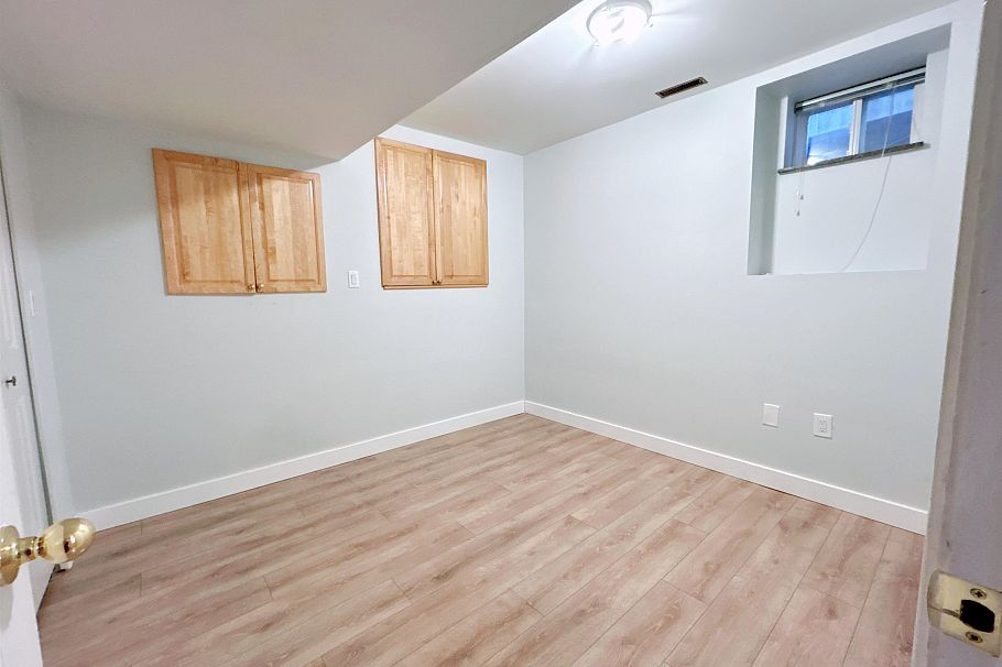 1611 E 57th Avenue Vancouver, BC - 18