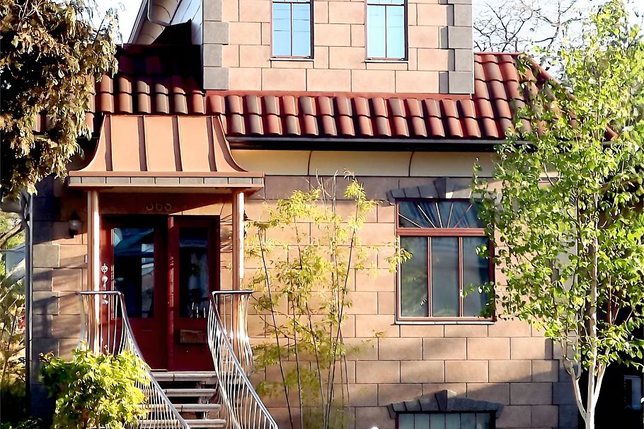 368 E 33rd Avenue Vancouver, BC - 5