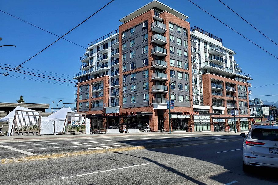 87 E 15th Avenue Vancouver, BC - 12