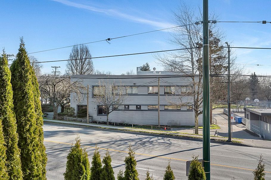 7531 Oak Street Vancouver, BC - 14