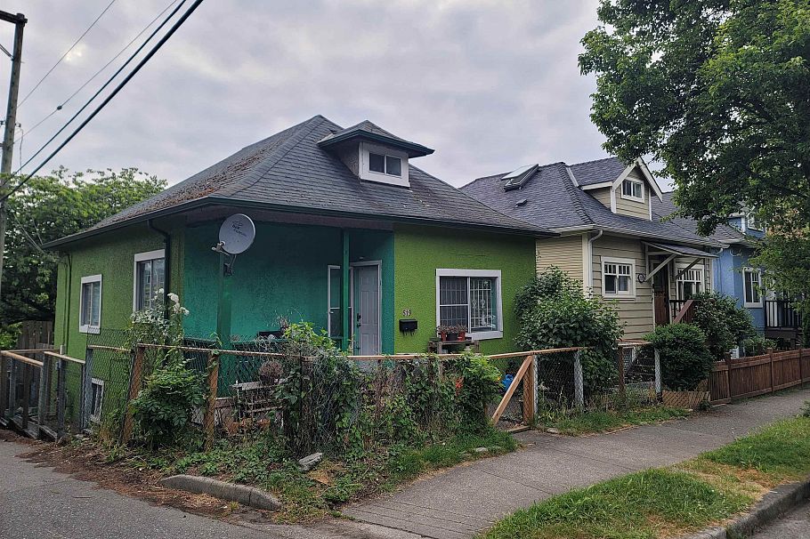 519 Salsbury Drive Vancouver, BC - 1