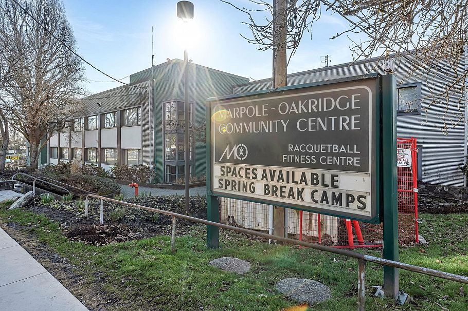 7531 Oak Street Vancouver, BC - 31