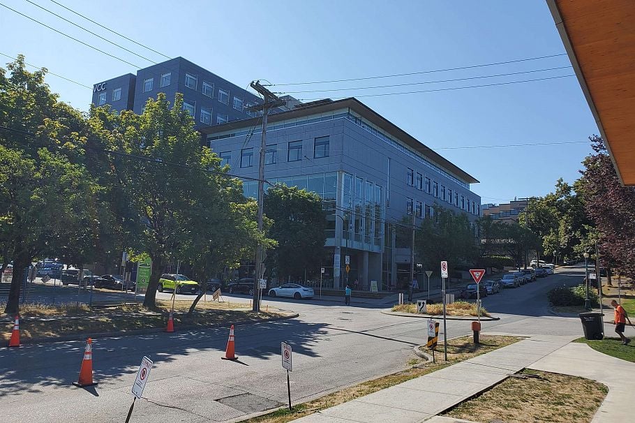 87 E 15th Avenue Vancouver, BC - 14