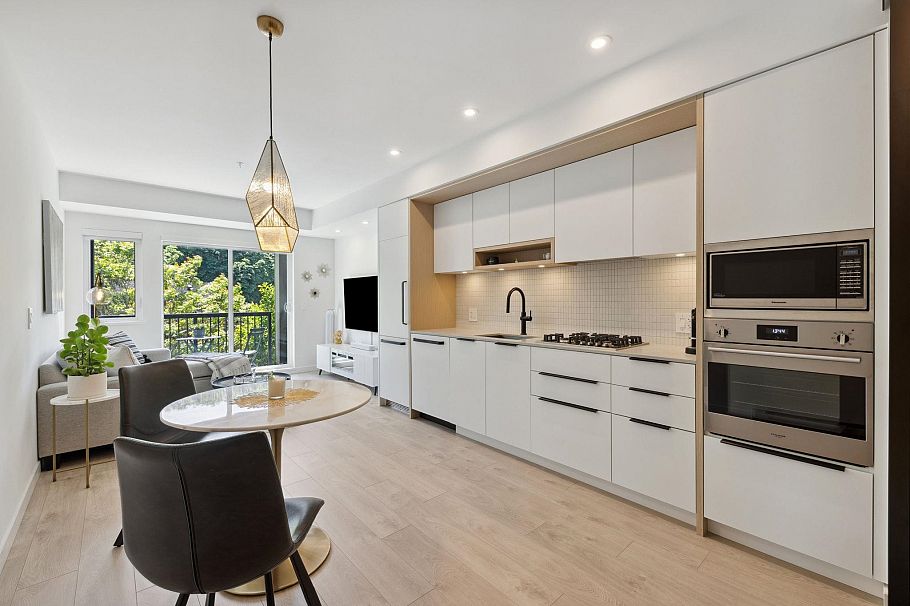 316 2520 Guelph Street Vancouver, BC - 8