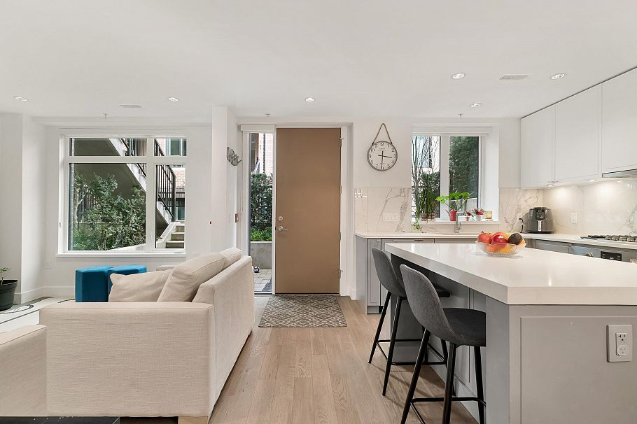 7619 Yukon Street Vancouver, BC - 9