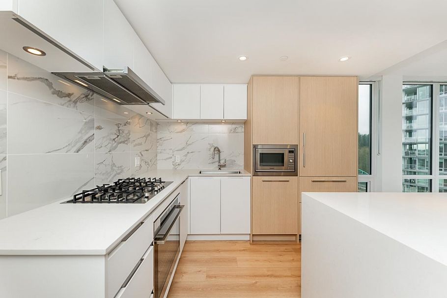 1202 1500 Fern Street North Vancouver, BC - 5