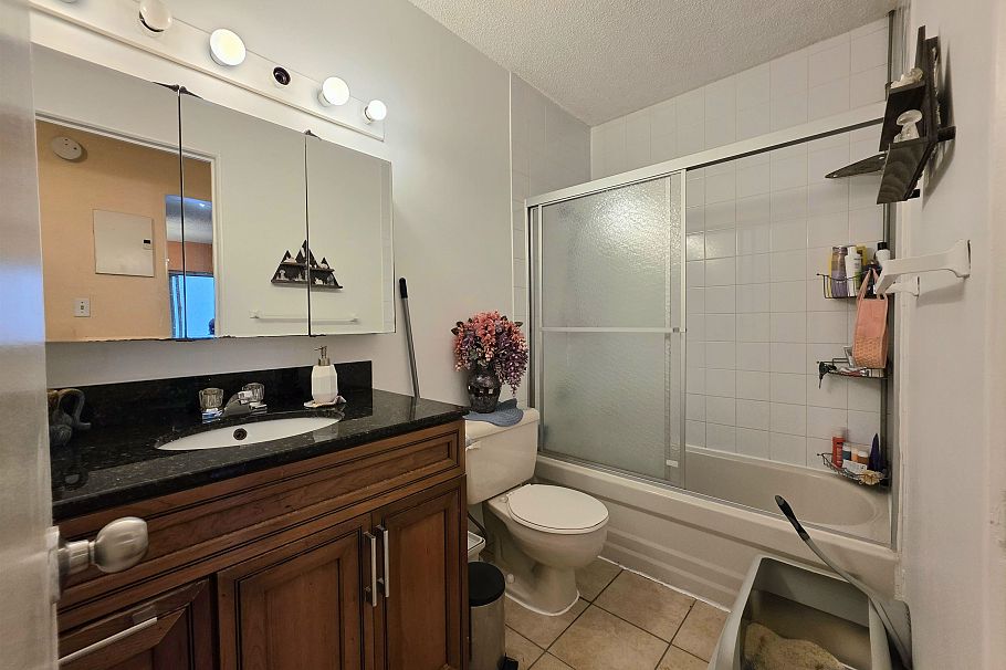 309 225 W 3rd Street North Vancouver, BC - 18