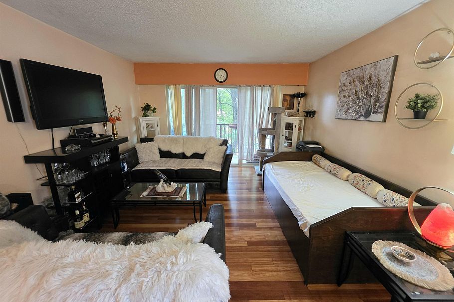 309 225 W 3rd Street North Vancouver, BC - 4