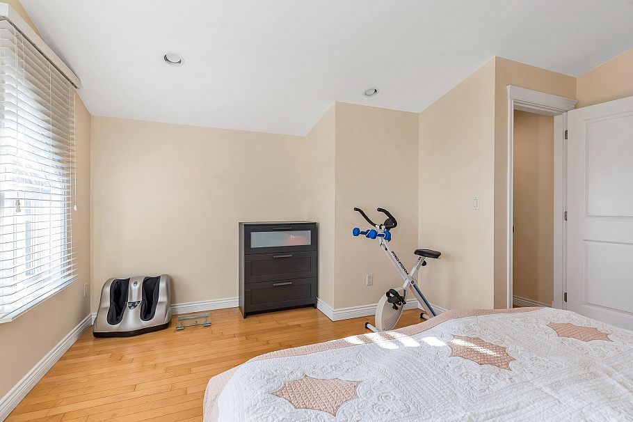 7531 Oak Street Vancouver, BC - 26