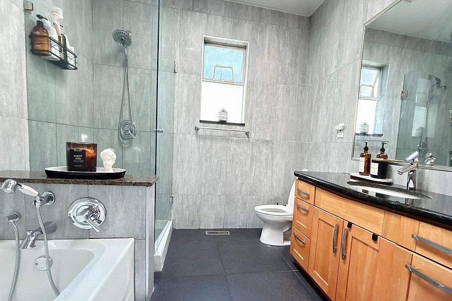 1611 E 57th Avenue Vancouver, BC - 7