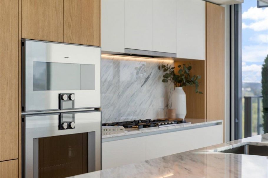 2404 1500 Fern Street North Vancouver, BC - 9