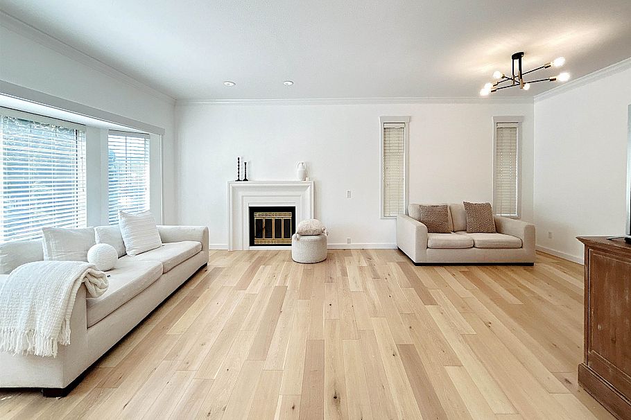 1611 E 57th Avenue Vancouver, BC - 2