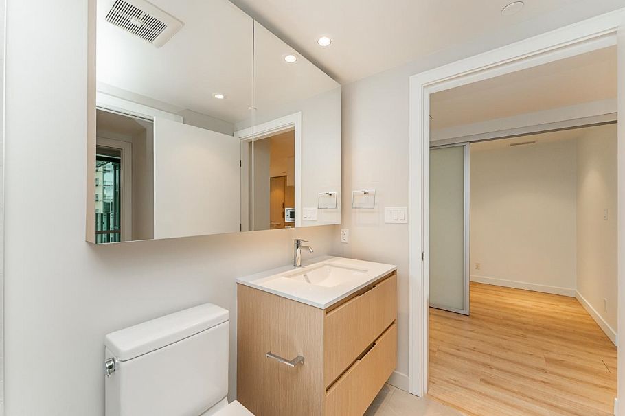 1202 1500 Fern Street North Vancouver, BC - 22