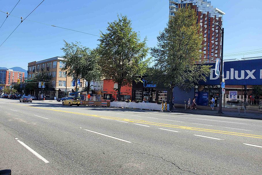 87 E 15th Avenue Vancouver, BC - 6