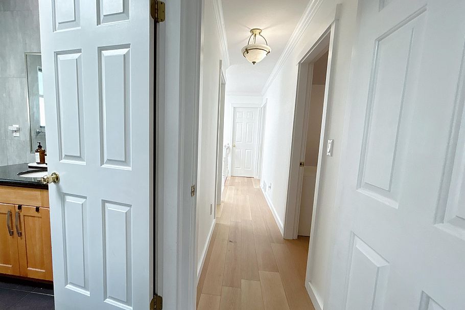 1611 E 57th Avenue Vancouver, BC - 14