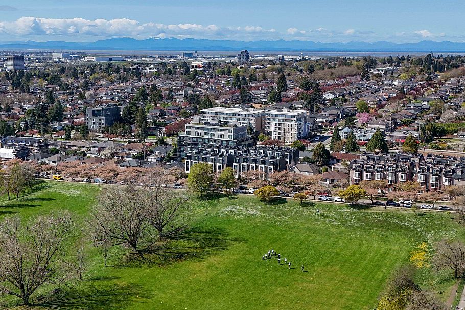 7619 Yukon Street Vancouver, BC - 4