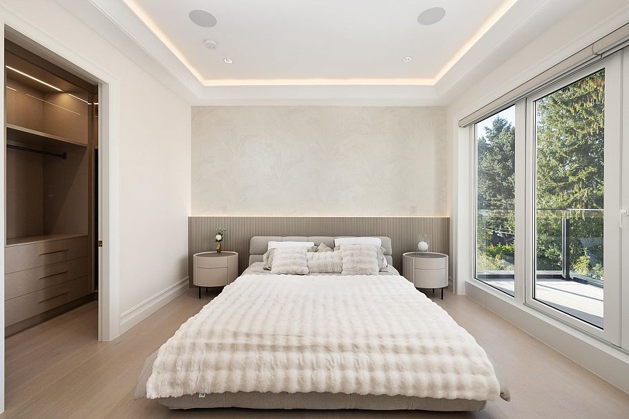 7061 Adera Street Vancouver, BC - 35