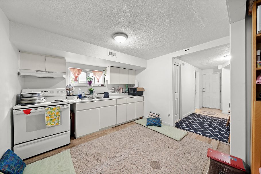 4835 Chatham Street Vancouver, BC - 22