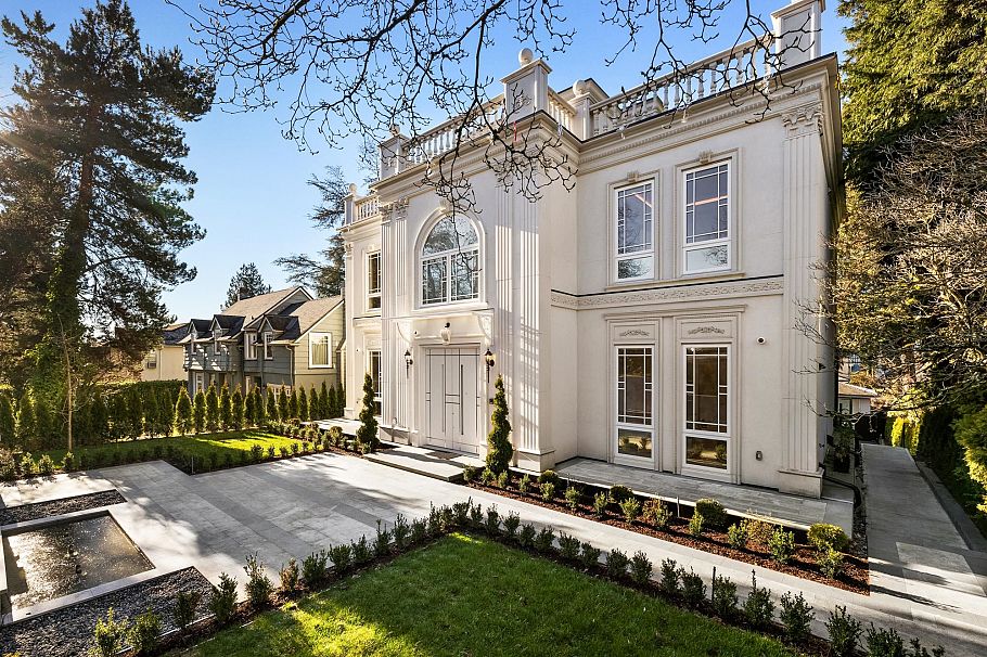 7061 Adera Street Vancouver, BC - 4