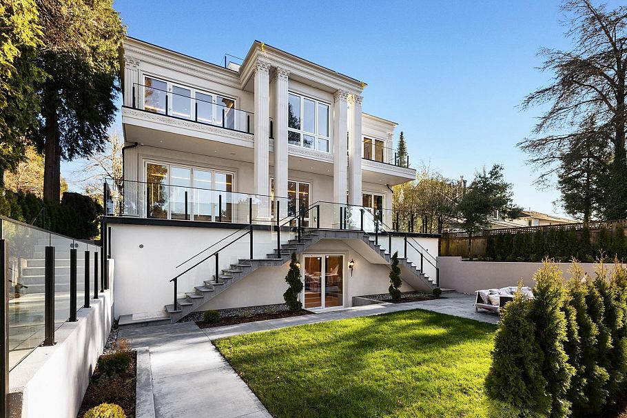 7061 Adera Street Vancouver, BC - 10