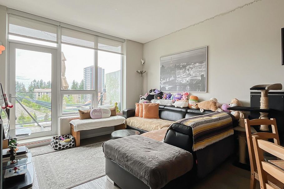 505 5687 Gray Avenue Vancouver, BC - 1