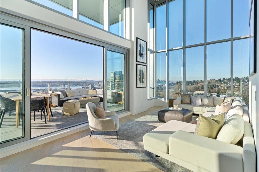 2405 1500 Fern Street North Vancouver, BC - 1